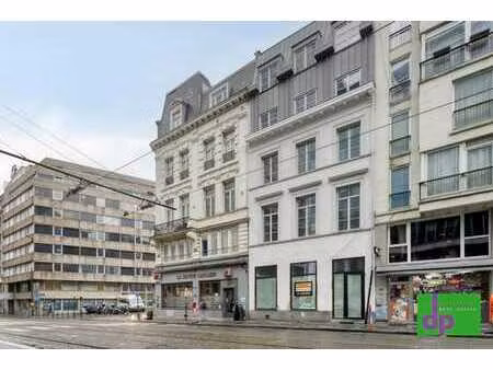 1000 bruxelles: entre botanique et colonne du congrès