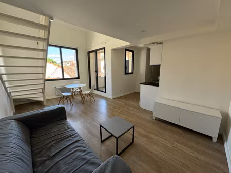 prox métro compans  t2 duplex meublé avec balcon