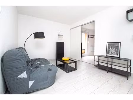 proche paul sabatier  t2 meublé avec terrasses et parking