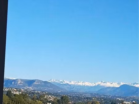 à louer 3 pièces meublé traversant avec superbe vue mer et montagne expo sud dernier étage