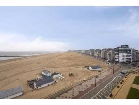 studio à rénover avec vue unique sur la mer à vendre à duinb