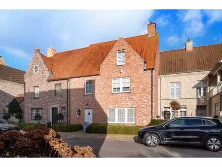 une belle et très confortable maison bien entretenue avec...