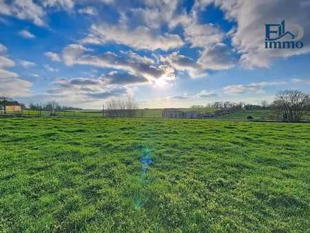 terrain de 20 ares orienté sud-ouest avec projet de villa