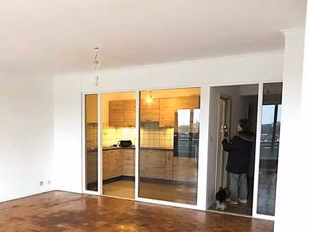 appartement 3 chambre avec garage.