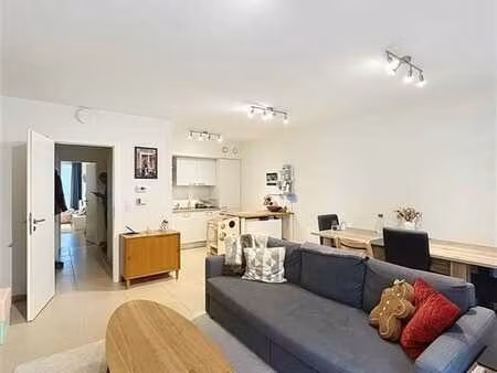 appartement 2 chambres lumineux près de la gare d'etterbeek