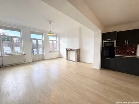 à proximité de montgomery et du parc du cinquantenaire