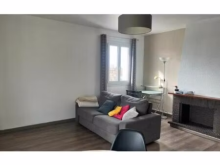 location appartement  77 m² t-3 à bayonne  1 060 €