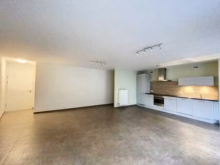 appartement à louer au cœur de libramont !