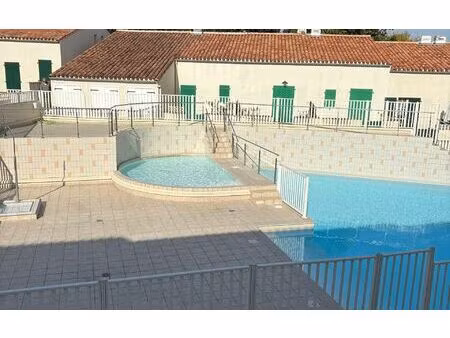 location appartement  31.9 m² t-2 à saint-martin-de-ré  833 €