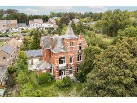 château 8 chambres - 2 garages - grand terrain! vidéo dispo!