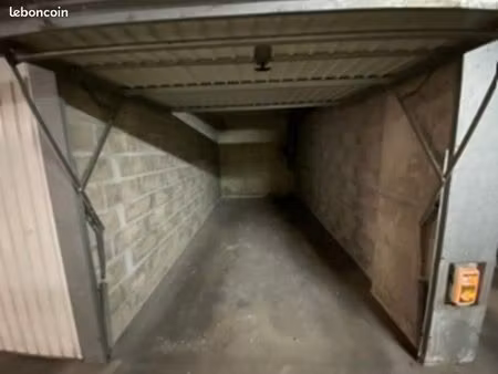 parking box sécurisé