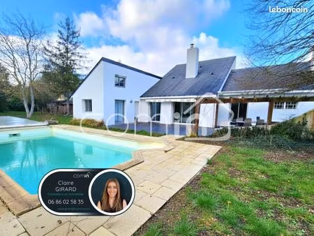 maison 8 pièces 220 m²