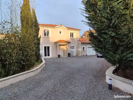 maison récente à vendre