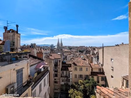 appartement t2 avec belle vue dégagée sur l'église des réformées 13001