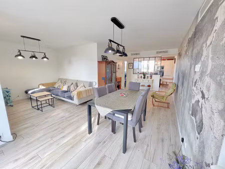 fréjus proche centre ville  appartement 6 pièces  à vendre 