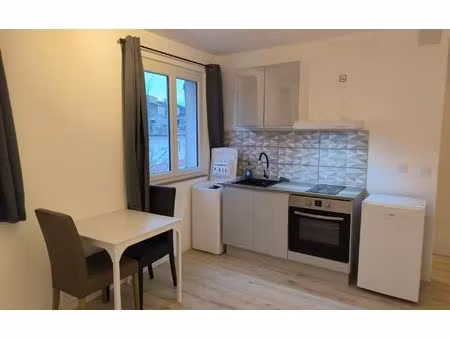 location appartement  m² t-1 à manosque  495 €