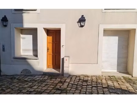 location appartement  m² t-2 à trilbardou  660 €