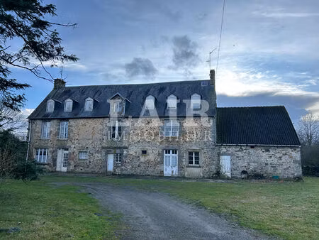 manoir du xviie siècle et ses dépendances à juvigny val d'andaine - ref o14827