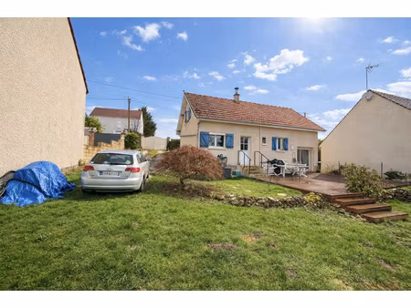 maison 80m2 sur terrain de 1100m 2