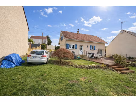 maison 80m2 sur terrain de 1100m 2