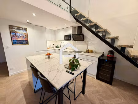 a louer : t4 meublé en duplex de 80m² avec 2 balcons