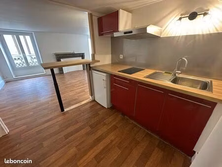 location studio meublé