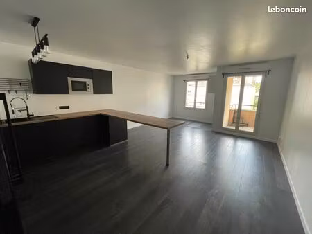 location 3p - centre ville - immeuble récent