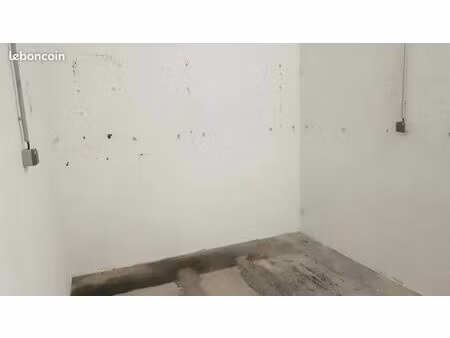 box 6 2 m2 - 18 6 m3 à louer