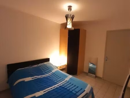 appartement meublé avec place de parking sécurisée