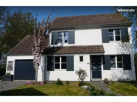 chambre d'étudiant (e)