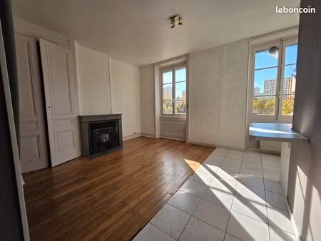 t1 28m2 direct propriétaire