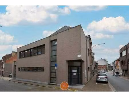 instapklaar kantoor in hartje centrum met parking