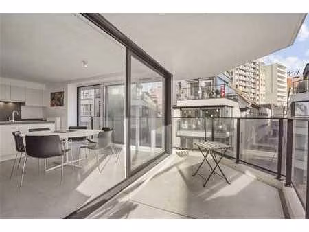 batiment recent / luxueux