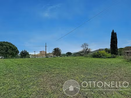 vente terrain 650 m² roquebrune-sur-argens (83520)