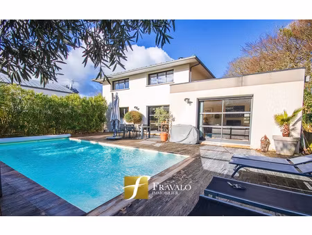 ploeren - belle contemporaine avec piscine