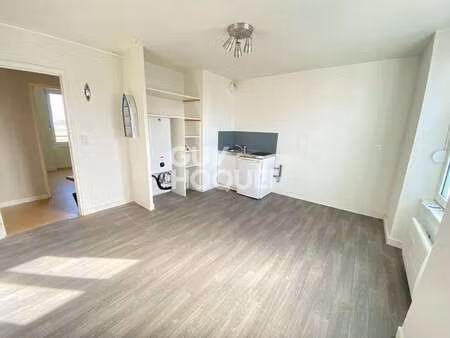 location appartement 2 pièces à brest (29200) : à louer 2 pièces / 43m² brest