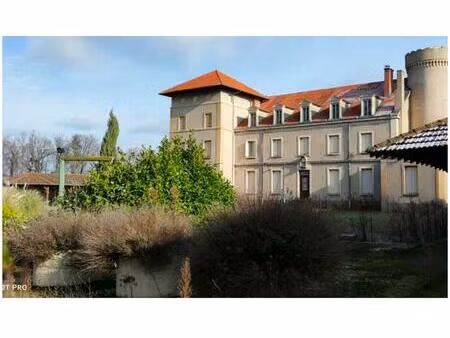 appartement de 136m2 à rénover - 2000m2 de terrain - cuzieu