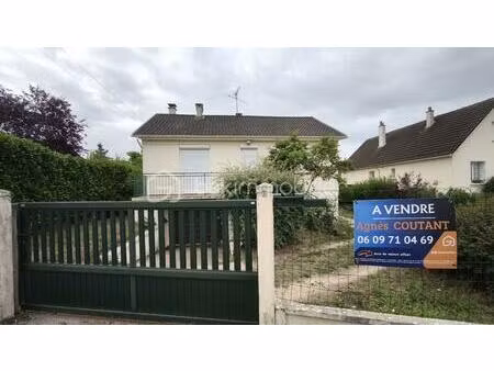 maison traditionnelle de 118 m² à ouzouer-sur-loire