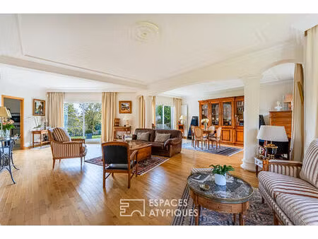 rare : demeure familiale d'exception et son jardin intime