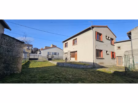 yssac la tourette ensemble immobilier avec maison  dépendan