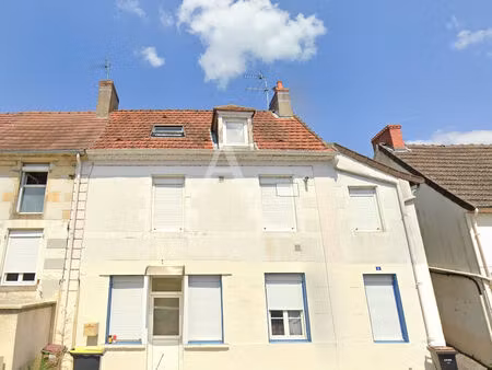 en vente - imphy  2 h 30 paris immeuble avec deux appartements.