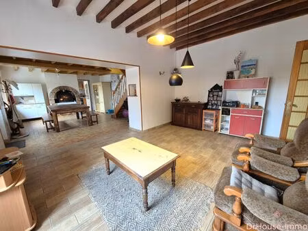 axe mayenne-laval  belle maison en campagne  5 chambres  bureau sur terrain de 1800 m2 env