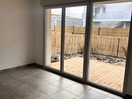 neuf à louer appartement neuf avec extérieur et parking