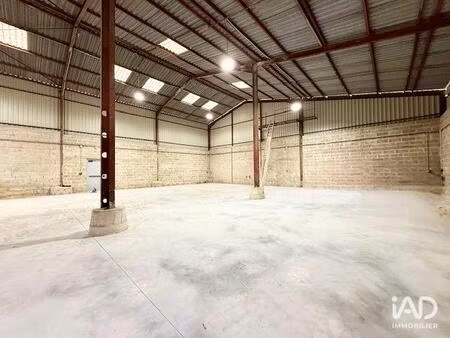 location hangar 993 m²