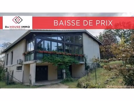 belle maison traditionnelle à roumagne. charme authentique à découvrir.