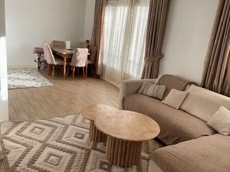 appartement t3 meublé 70 m² – résidence sécurisée + parking – 1 250