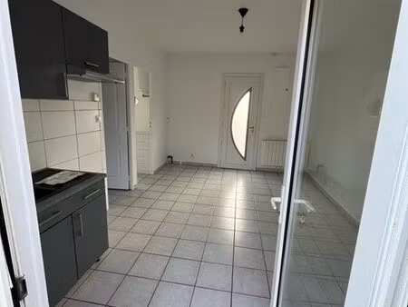 à louer prochainement maisonnette