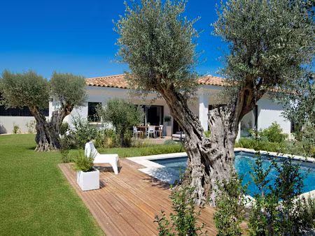 vente terrain 400 m² à pourrières (83910)  195 000 €