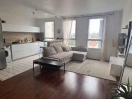 appartement 48m2 saint denis gare avec box et cave