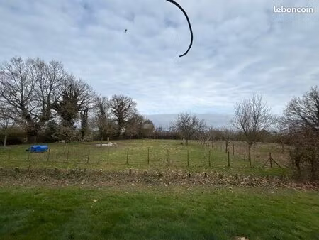 ? terrain clôturé à louer pour animaux – la jumellière